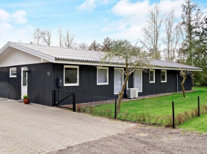8 person holiday home in R dby in Kramnitse